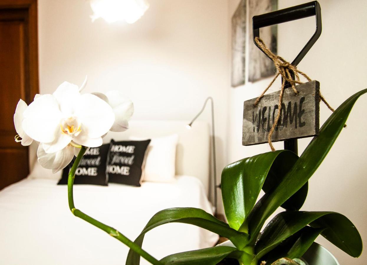 Suite Home Al Centro Di Σάσαρι Εξωτερικό φωτογραφία