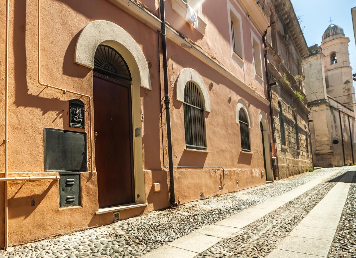 Suite Home Al Centro Di Σάσαρι Εξωτερικό φωτογραφία